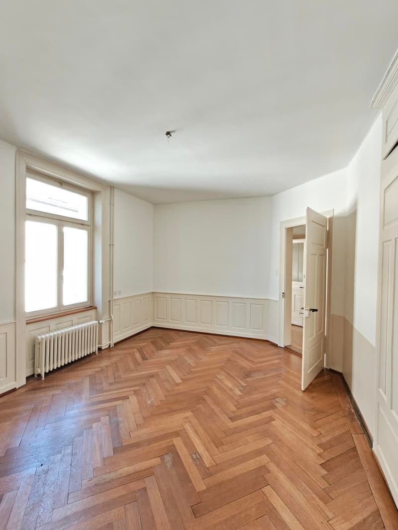 Geräumige 7.5-Zimmer-Wohnung befristet für 24 Monate (2)