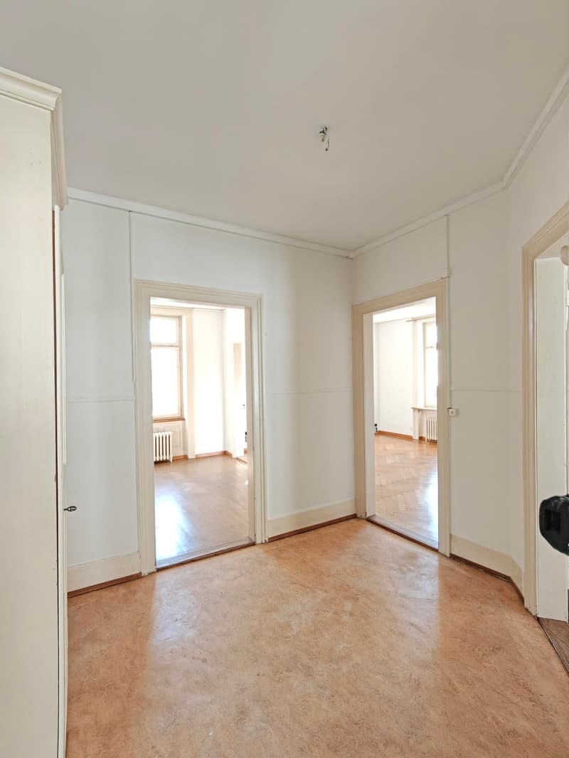 Geräumige 7.5-Zimmer-Wohnung befristet für 24 Monate (7)