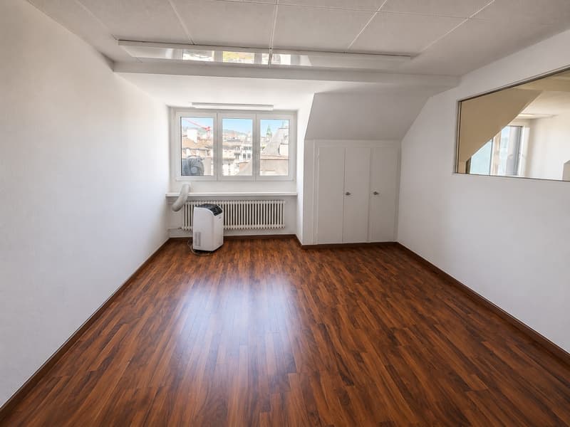 Büro (Abweichungen möglich)