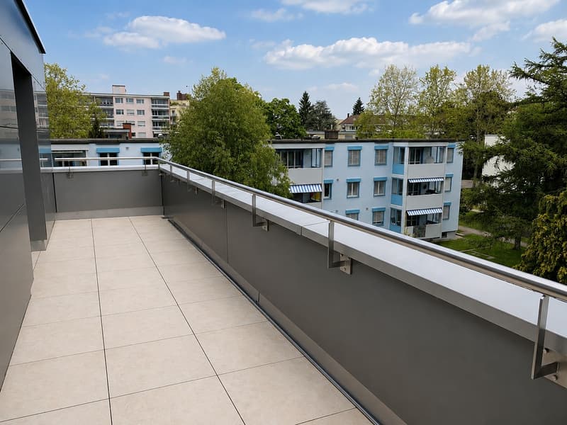 Helle Attikawohnung in Glattbrugg (7)