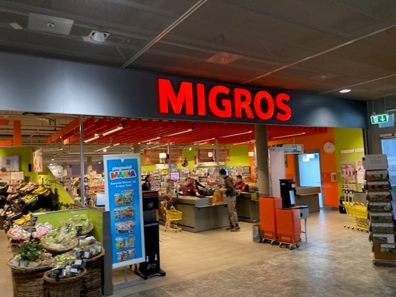 Grosszügige Gewerbefläche im Migros Center Niederurnen (4)