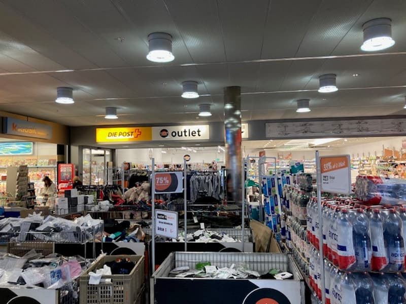 Grosszügige Gewerbefläche im Migros Center Niederurnen (1)