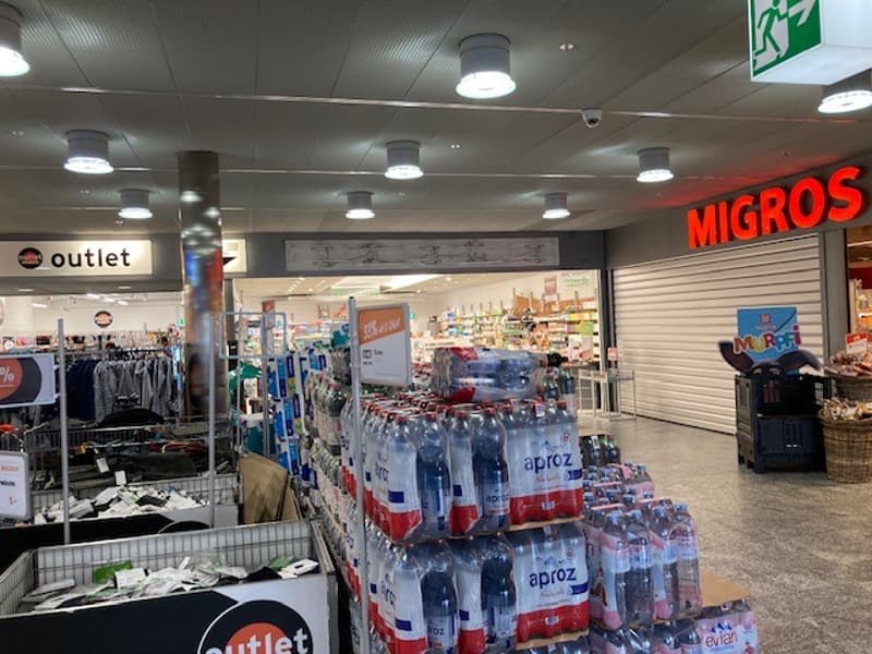 Grosszügige Gewerbefläche im Migros Center Niederurnen (5)