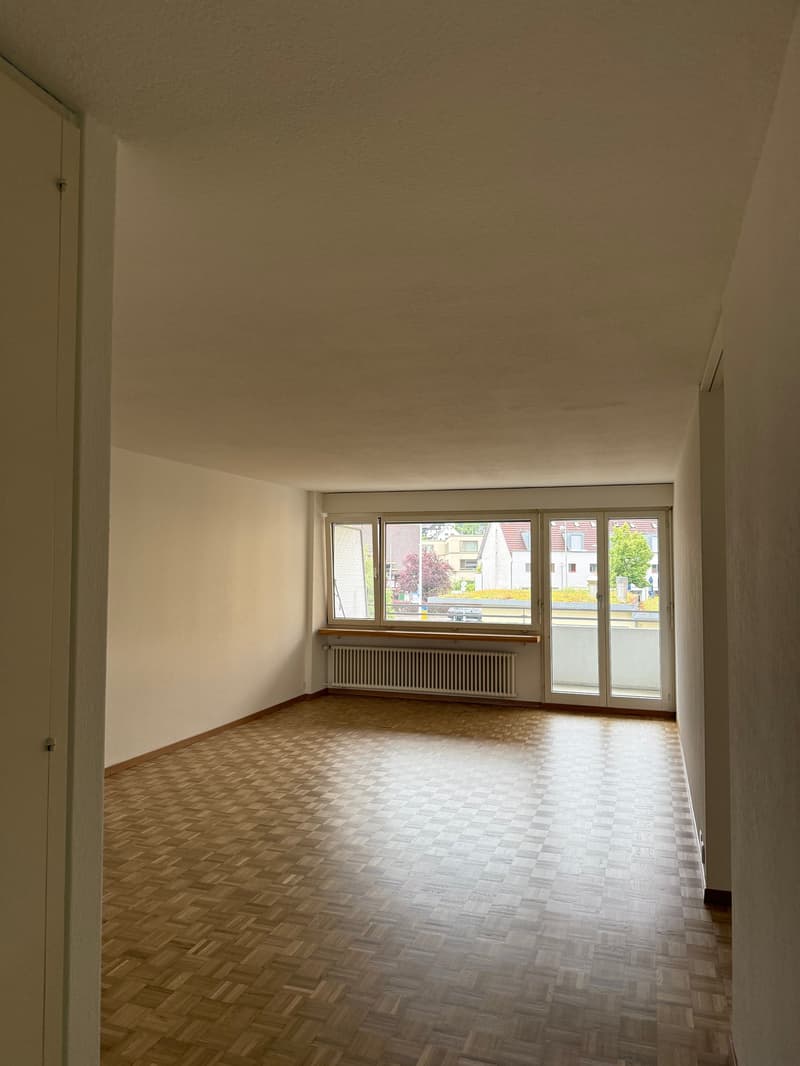 Appartamento luminoso 3.5 locali con balcone a Birmensdorf – disponibile immediatamente! (1)