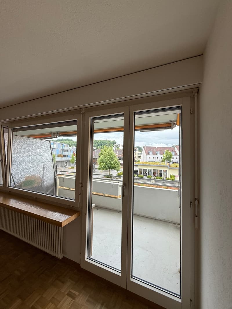 Appartamento luminoso 3.5 locali con balcone a Birmensdorf – disponibile immediatamente! (10)