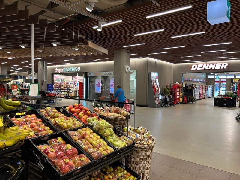 Ladenfläche im Migros Center Glarus (direkt beim Bahnhof) (4)
