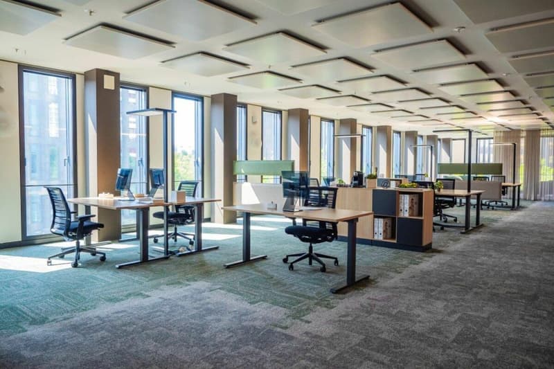 Espaces de bureau entièrement aménagés dans les Tours Quadro (2)