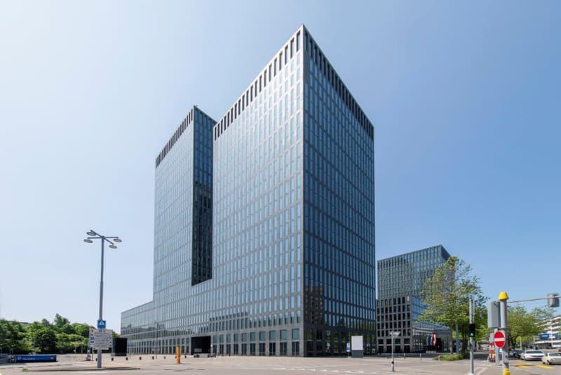 Espaces de bureau entièrement aménagés dans les Tours Quadro (10)