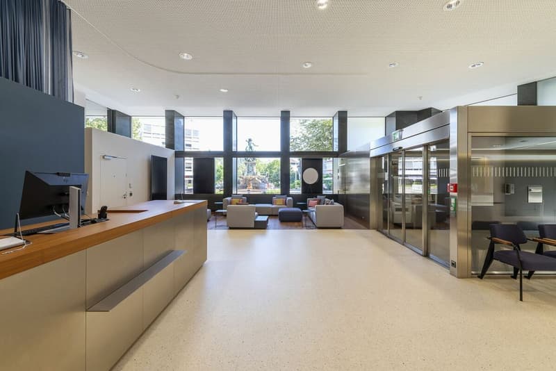 Office space in prime city center location (7)