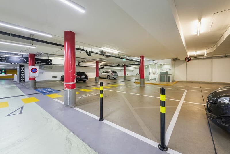 Spazio ufficio pronto per l'occupazione in una posizione centrale città prominente (10)