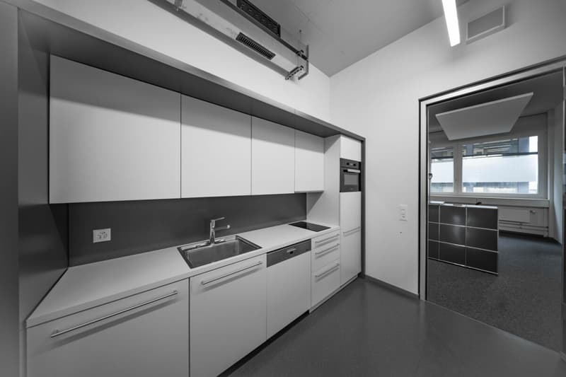 Moderne Bürofläche im Stücki Business Park Haus C (9)