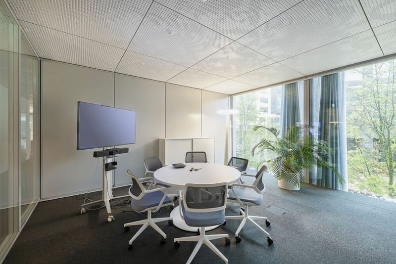 «RICHTIPLATZ» da 600m² - elegante, centrale, pronta per gli affari. (8)