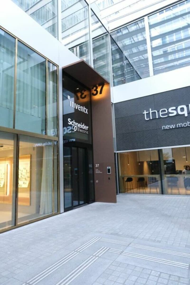 THE CIRCLE - Espace de bureau aménagé au cœur du monde (3)