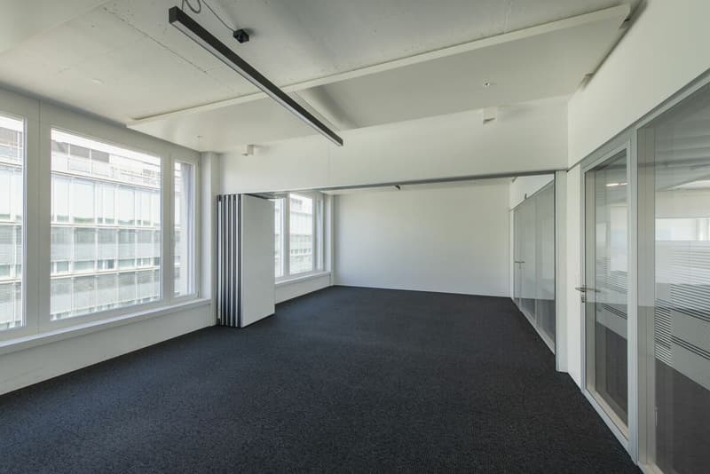 Attractive Plug & Play office space in Glattpark - available for immediate occupancy (6)