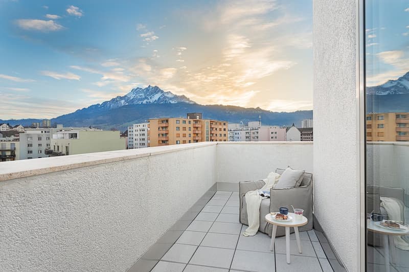 Apartment house with 56 furnished apartments, central location in Lucerne, available immediately. (3)