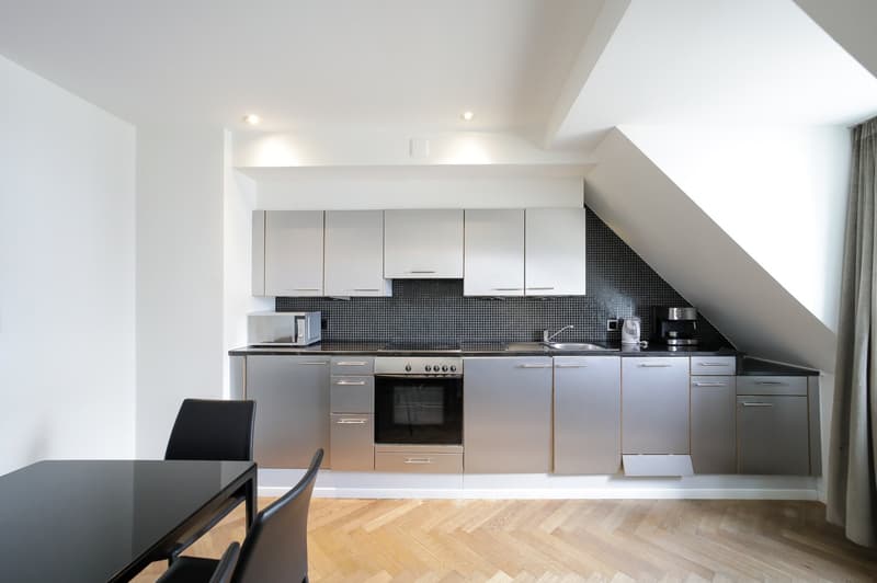 Grosszügige 3.5-Zimmer-Wohnung mit Balkon in Zürich-West (6)