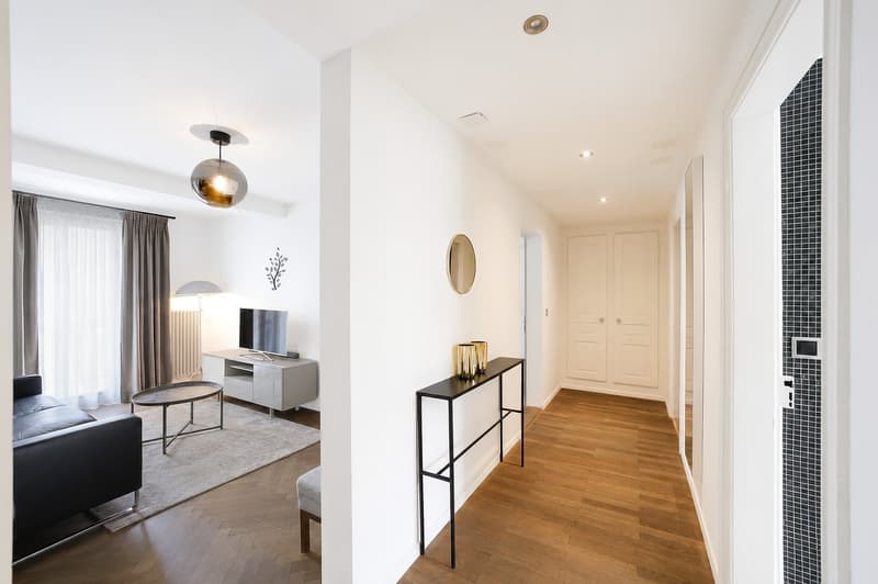Grosszügige 3.5-Zimmer-Wohnung mit Balkon in Zürich-West (1)