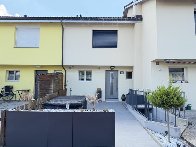 Modern family dream with private garden (14)
