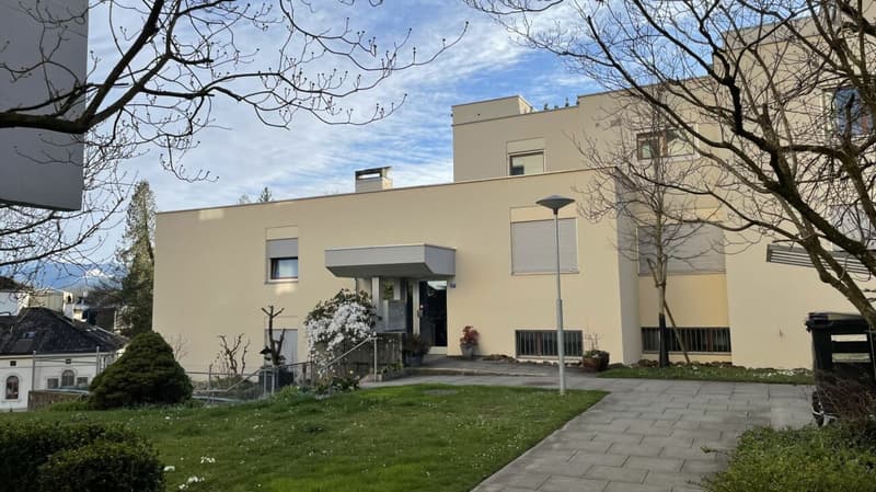 Large apartment near the train station (1)
