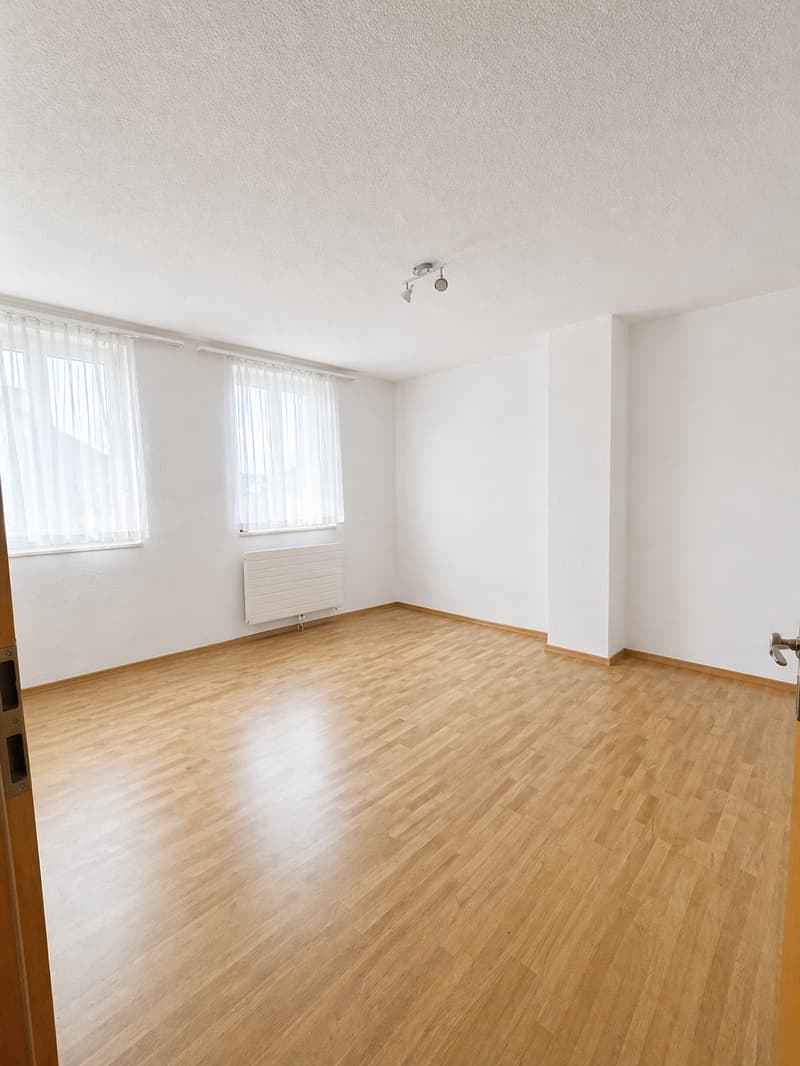 Habiter comme dans une maison de famille – 5,5 pièces avec terrasse et entrée privée (9)