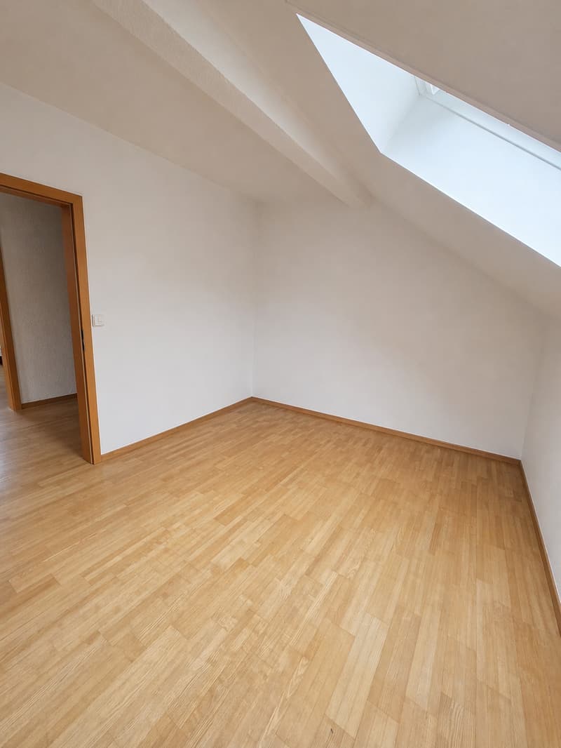 Dream living like in a single-family house – 5.5 rooms with terrace & private entrance (14)