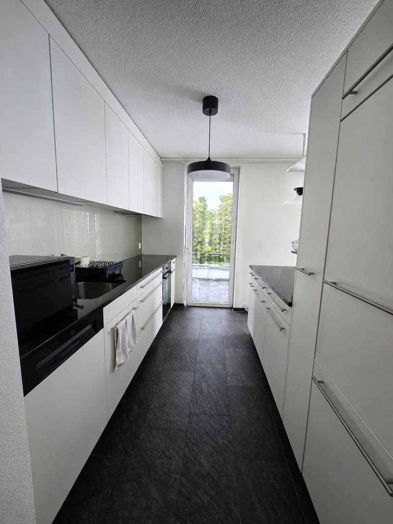 Modern 3.5-room garden apartment in a quiet location in Schwerzenbach (3)
