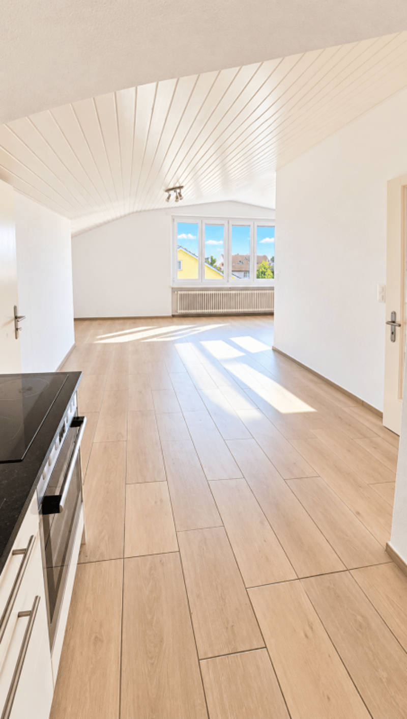 HELLE SANIERTE TOP-MODERNE 1.5 ZIMMERWOHNUNG! (6)