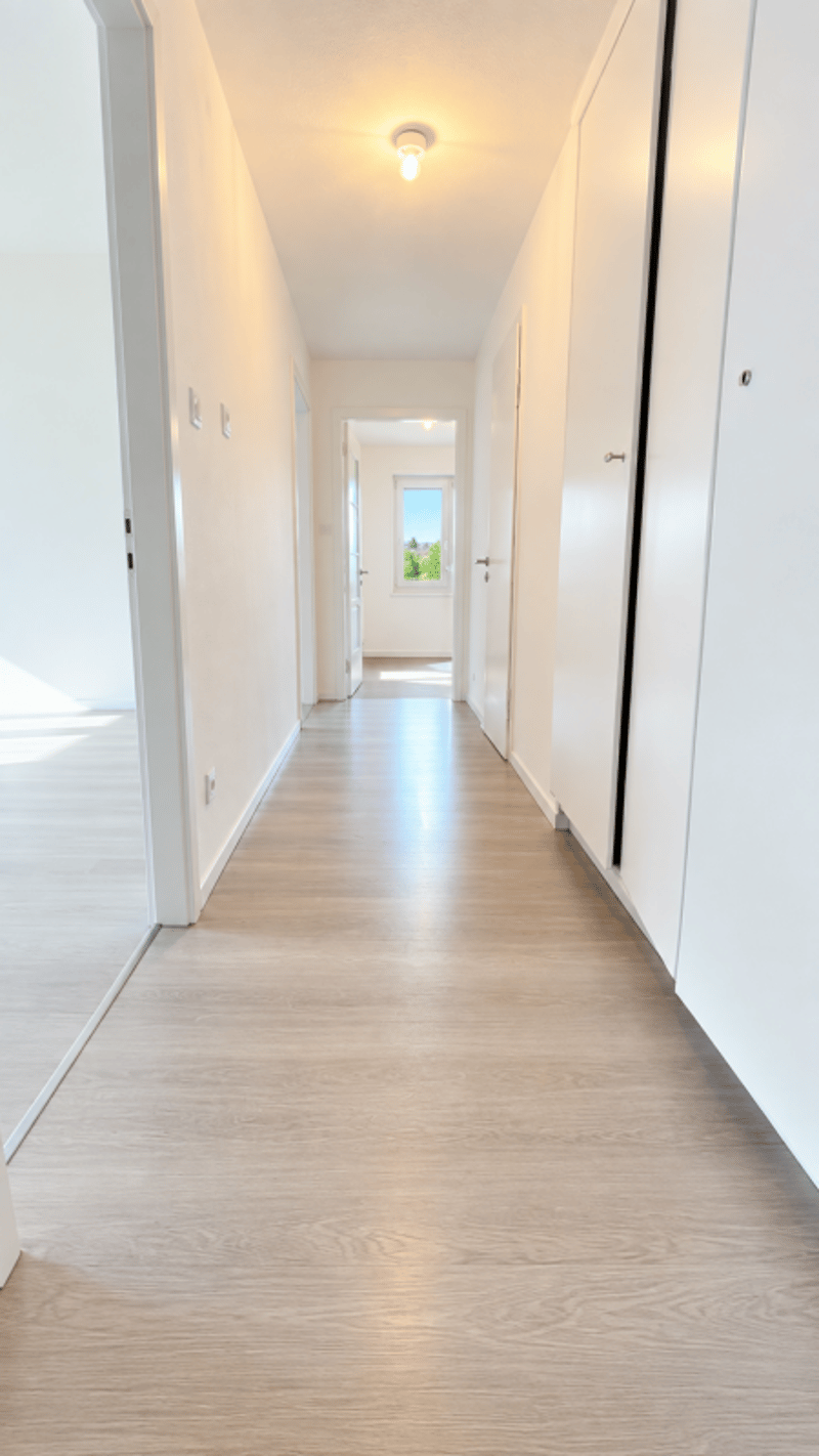 Neu Sanierte 2. Zimmerwohnung zentrale Lage ! (5)