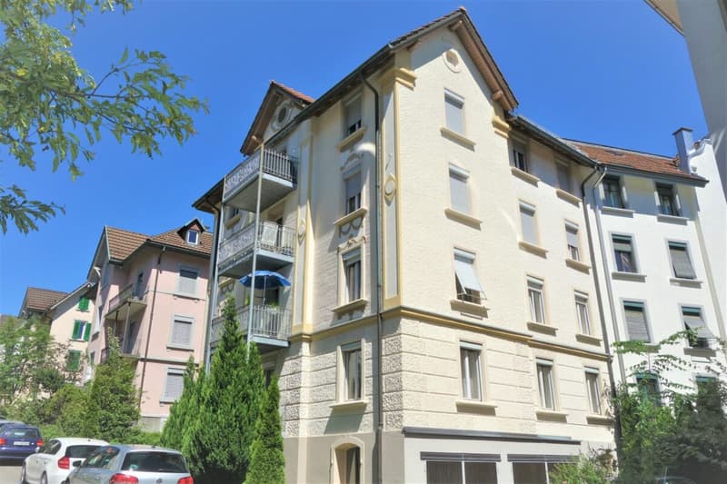 Charmante Dachwohnung direkt neben der Universität St. Gallen (HSG) (1)