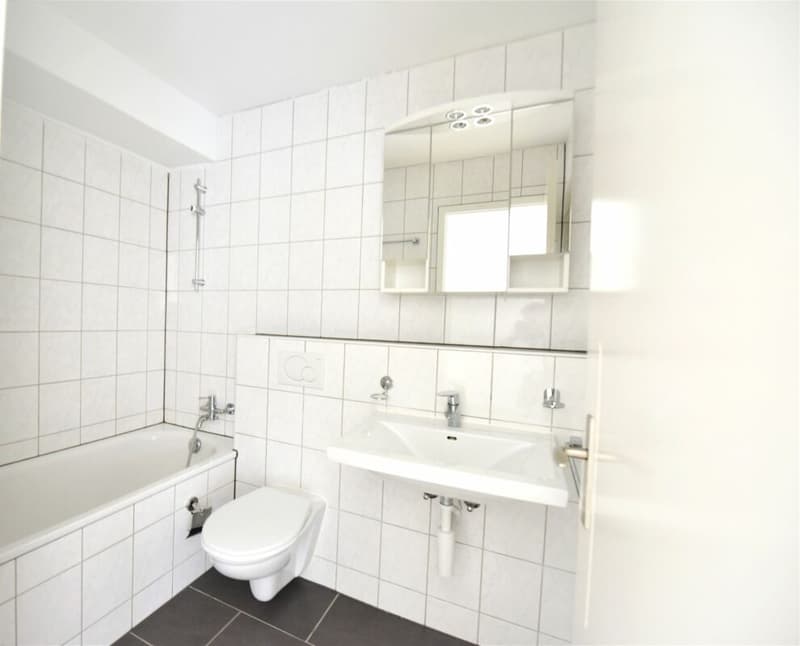 Bello appartamento 4.5 locali ristrutturato con vista a Delémont (3)