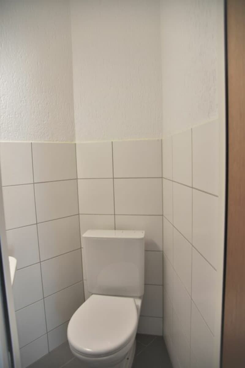Geräumige 3.5-Zimmer-Wohnung in ruhiger Lage mit Balkon, Parkplatz und guter Erreichbarkeit (10)