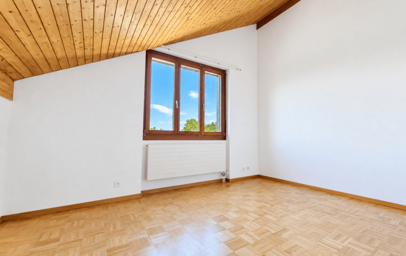 Grosse Sanierte 5.0 Wohnung mit grossen Spielplatz (4)