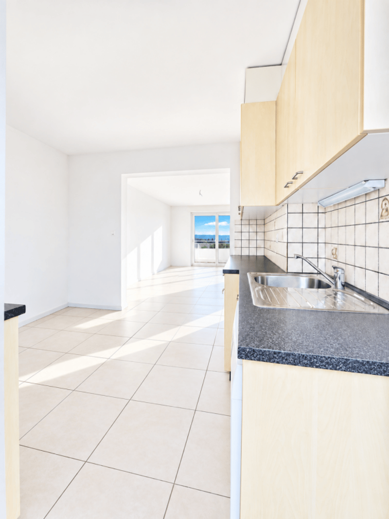 Magnifique 4.0 pièces avec 2 balcons, dont un très spacieux, et vue panoramique (2)