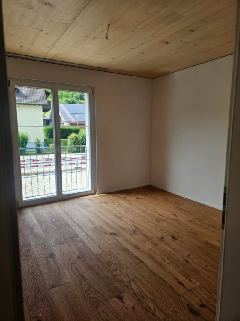 Neubau-Reiheneinfamilienhaus mit 4.5 Zimmern und herrlicher Aussicht in Hüttlingen (8)
