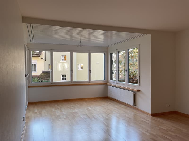 Grosszügige 3-Zimmerwohnung in ruhiger Siedlung Heiligkreuz (2)