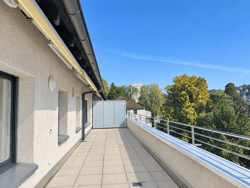 Grosszügige 4.5-Zimmer-Maisonette-Wohnung am Rosenberg (11)