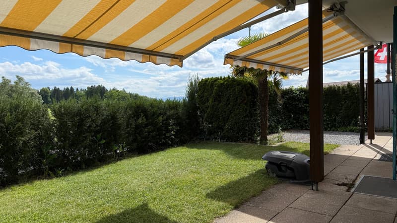 Delizioso appartamento di 5.5 locali con camino e vista a Lufingen (4)