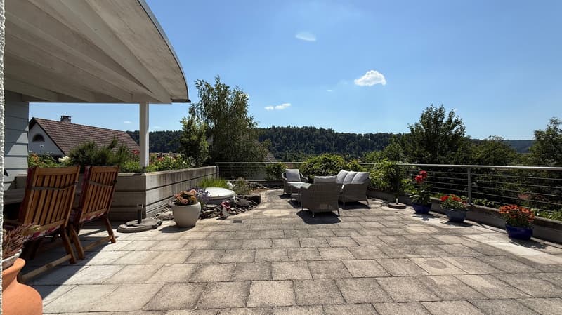 Spacious 10-room single-family house in a quiet location in Glattfelden (9)