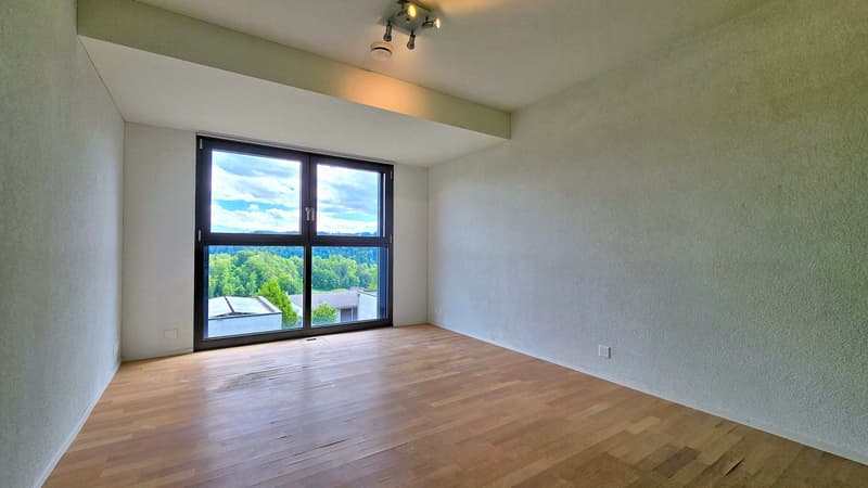 Modernes Einfamilienhaus mit viel Wohnraum und Weitsicht (11)