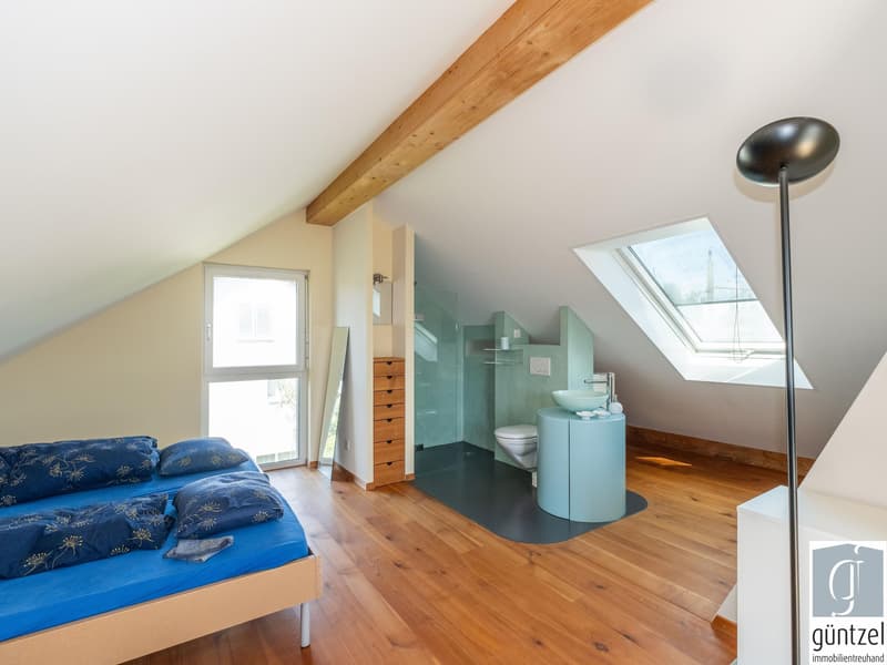 Schlafzimmer mit Nasszelle
