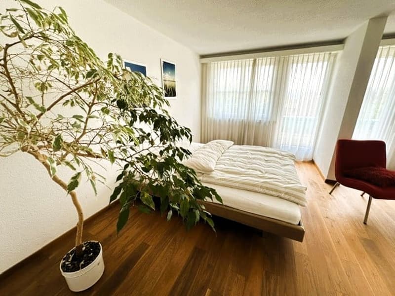 grosses Zimmer im Obergeschoss