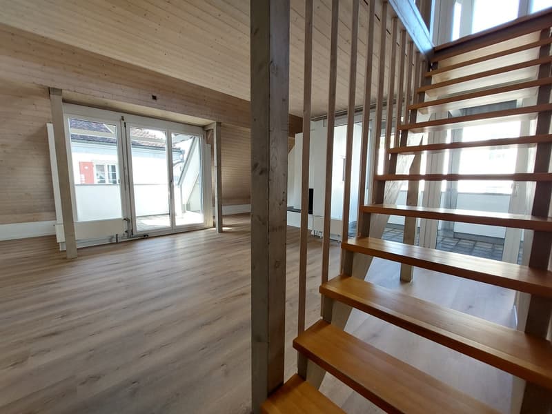 Grosszügige Maisonettewohnung mit Galerie im Herzen von Eschenbach (15)