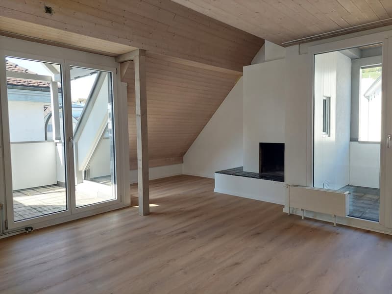 Grosszügige Maisonettewohnung mit Galerie im Herzen von Eschenbach (1)