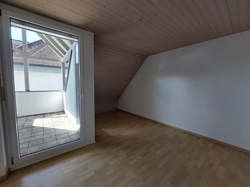 Grosszügige Maisonettewohnung mit Galerie im Herzen von Eschenbach (9)