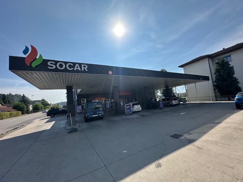 Ansicht Tankstelle mit Verkaufsshop / Anlageobjekt