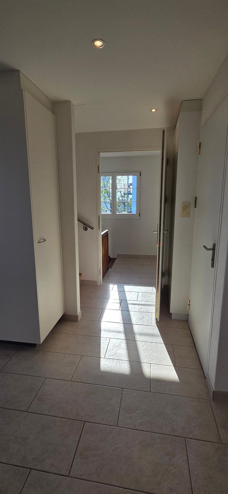 Maisonette mit Seesicht, privatem Garten und einzigartigem Wohnatelier inkl. Garage (9)