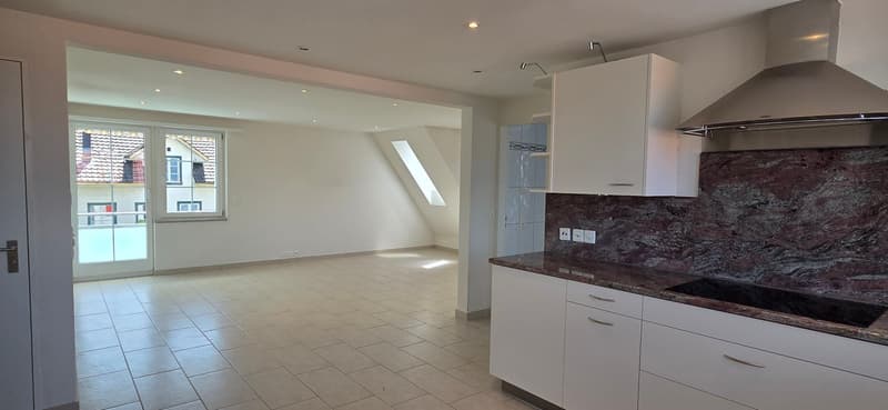 Maisonette mit Seesicht, privatem Garten und einzigartigem Wohnatelier inkl. Garage (24)