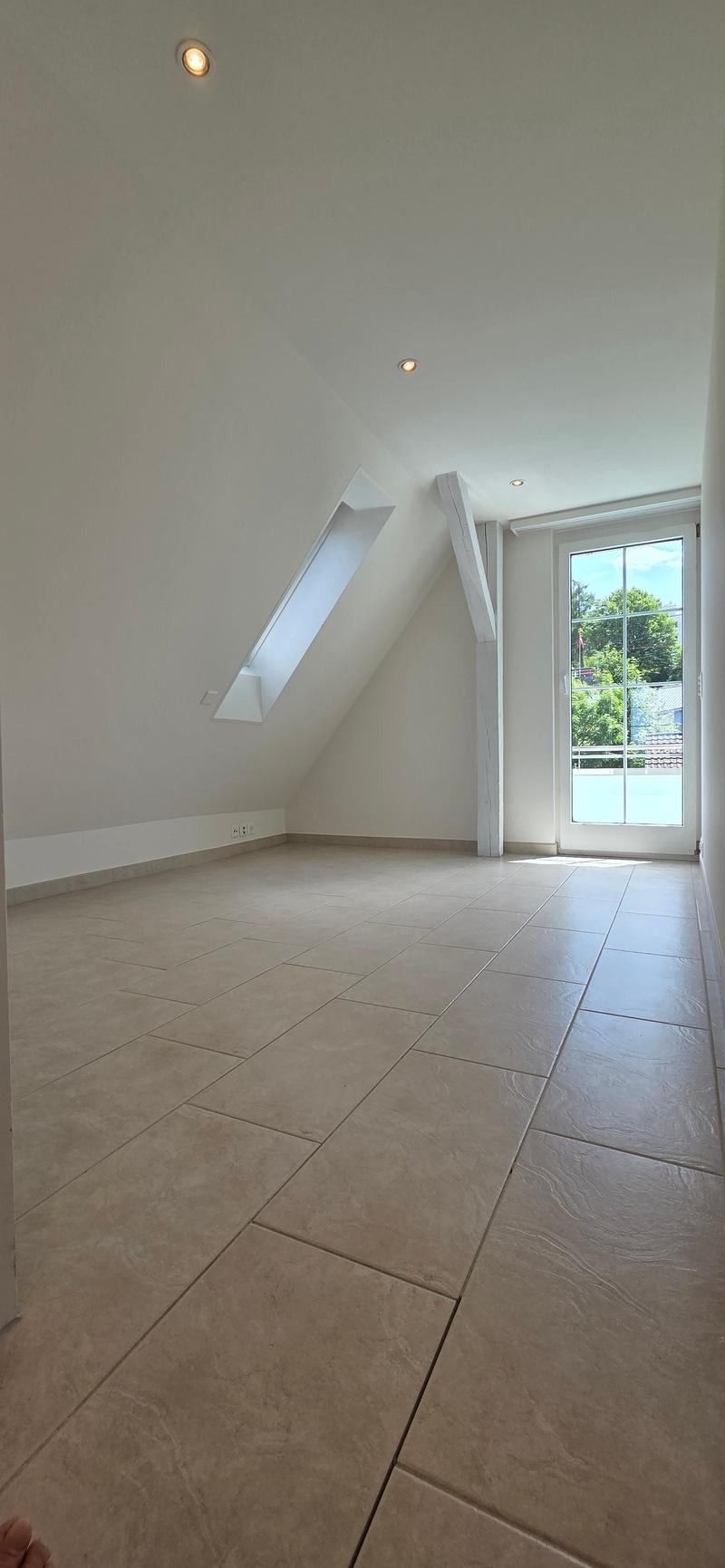 Maisonette mit Seesicht, privatem Garten und einzigartigem Wohnatelier inkl. Garage (5)