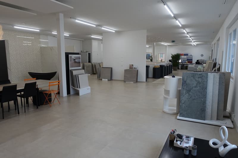 Commercial space for rent - also possible up to 840m2 total area! (8)