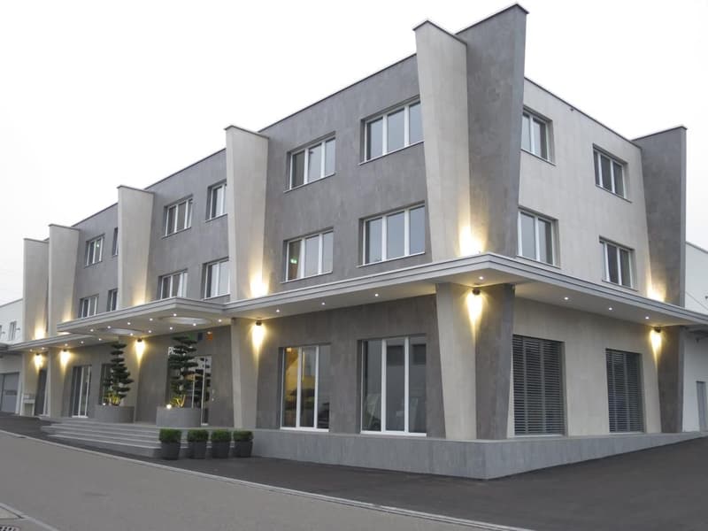 Commercial space for rent - also possible up to 840m2 total area! (2)